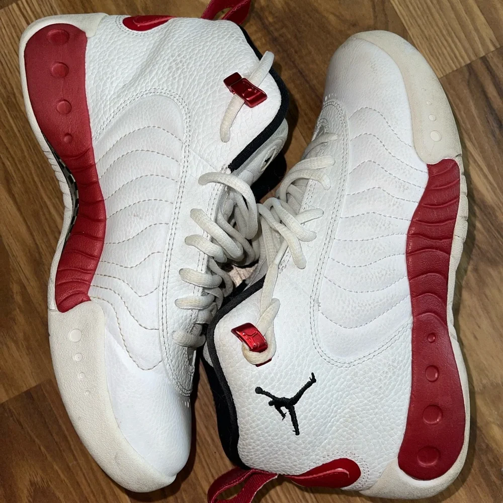 Size 5.5Y Jordans White & Red Sneakers - Picture 1 of 6